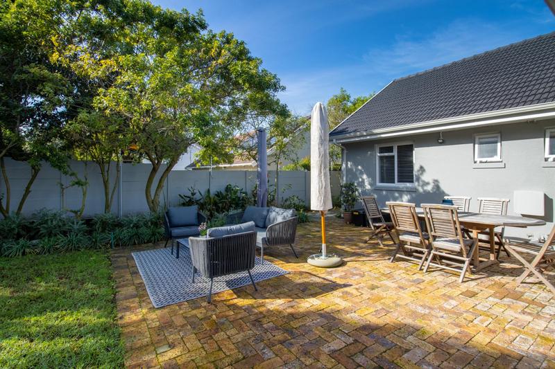 To Let 3 Bedroom Property for Rent in Meadowridge Western Cape